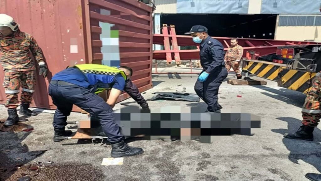 意外突发!拖格罗厘集装箱倒下,压毁两车致21岁女子死亡