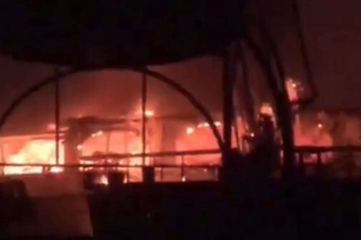 印度果阿知名夜店起火酿23死50伤 官方锁定厨房爆炸为关键疑点