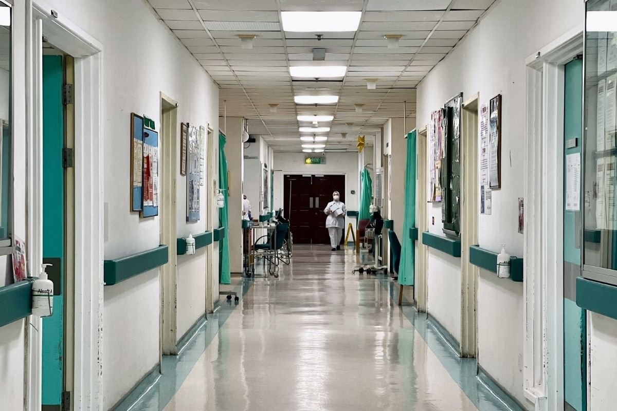 当意外让生命同时止步:解析马来西亚法律下遗嘱人和受益人同时去世的资产流向与家庭保障