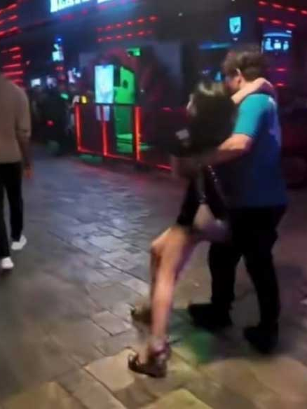 吉隆坡新年迷幻派对视频疯传