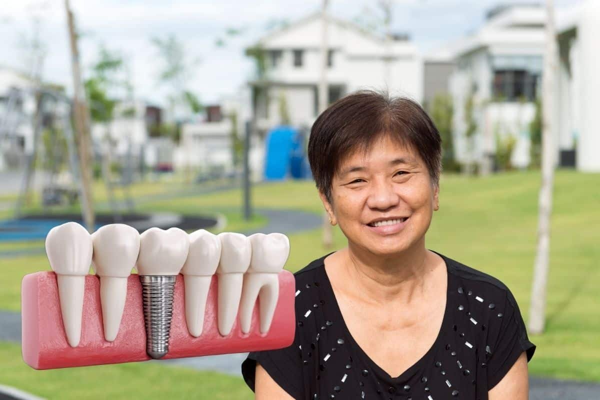 2026新加坡老人植牙费用与避坑指南