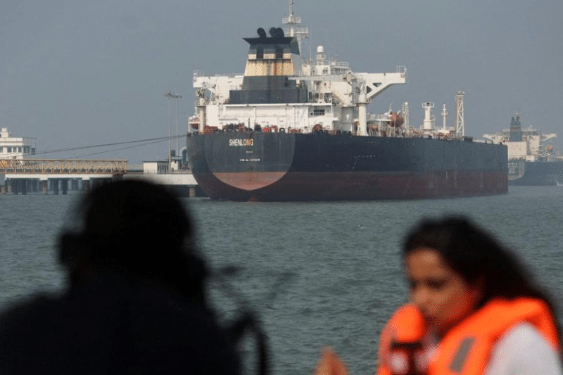 油路紧张:霍尔木兹海峡再成焦点